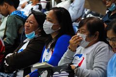 CBCP discourages communion by mouth, holding of hands during Masses