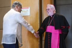 Archbishop Gallagher begins five-day visit to the Philippines