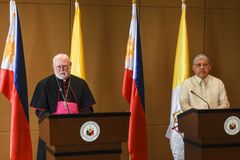 Filipino Catholics urged to listen to pastors on divorce issue