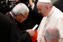 Vatican spokesman insists pope, aides are united on approach to China
