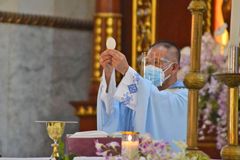 ‘Be missionaries, not just disciples’ — Cardinal Advincula