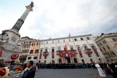 Immaculate Conception is feast of hope for sinners, pope says