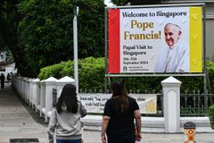 Students greet Pope Francis with art in Singapore