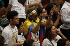 Pope tells youth to ‘break the mirror’ of narcissism, focus on others