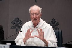 Synod enters final week with spotlight on debate over women’s ordination