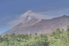 Mamamayang naninirahan sa paligid ng Kanlaon volcano, binalaan