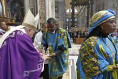 Advent advice from Pope Francis: Choose prayer and charity over consumerism
