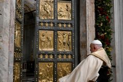 Pope Francis launches Jubilee 2025 with opening of Holy Door