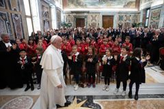 Promote ‘culture of resurrection,’ pope tells Christian Brothers