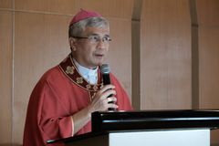 Imus bishop calls for prayers to mark EDSA People Power anniversary