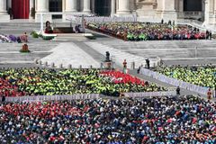 Pope Francis thanks world’s volunteers for the ‘miracle of tenderness’