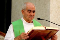 Spanish priest Fr. Bernardo Blanco, former kidnap victim in Basilan, dies