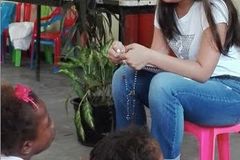 Pinoy kids in Papua New Guinea hold Rosary rally