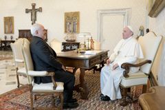 Pope Francis meets with Iran’s foreign minister, speaks to Turkish president about Palestinians