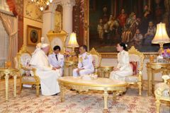 Thailand’s King mourns Pope Francis, recalls ‘unforgettable’ encounter