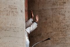 Pope Leo XIV chants the Regina Caeli