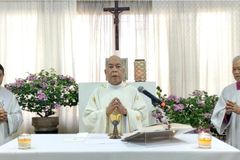 Archbishop Valles celebrates first Mass after mild stroke