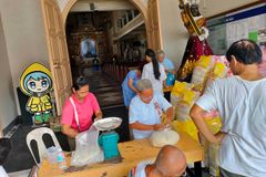 Sta. Mesa parish appeals for aid after fire displaces more than 200 families