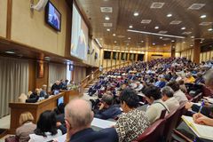 Vatican hosts global gathering on meaning, dialogue