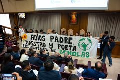 Scholas Occurrentes honors Pope Francis, launches global education push at Vatican meeting