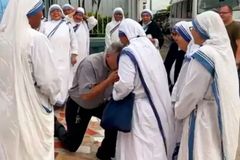 Costa Rican bishop receives Missionaries of Charity expelled from Nicaragua