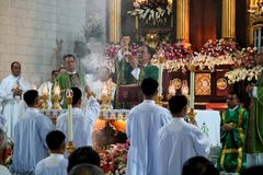 Bishop: Poverty should not hinder access to sacraments