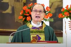 Cardinal hits gov’t anew for fueling online gambling addiction