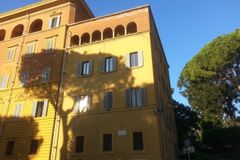 Vatican officials arrest London property broker for extortion and money laundering
