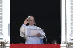 Pope warns against ‘competition’ in gatherings, calls Church a school of humility