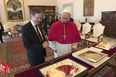 Pope to Israeli President: Urgent ceasefire and aid for Gaza