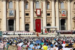 Pope Leo urges youth: Don’t waste your lives, follow Acutis and Frassati