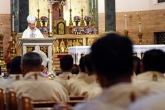 Cardinal Advincula: Liturgy must lead to love, solidarity with the poor