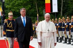 Pope urges Romanian leaders to care for country’s poor, disadvantaged