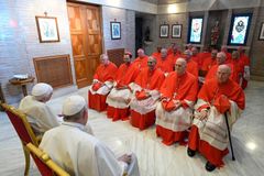 New cardinals and Pope Francis pay visit to Pope Emeritus Benedict XVI