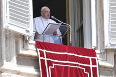 Pope Francis appeals to Putin for an immediate ceasefire in Ukraine