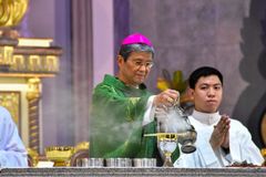 Huwag mapagod tumulong at magmalasakit sa kapwa, paalala ng Obispo sa mga Pinoy - VeritasPH