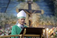 Emotional bishop decries corruption’s toll on poor