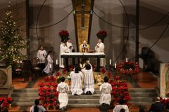 At Simbang Gabi Mass in Tokyo, Cardinal Kikuchi challenges faithful to embody hope