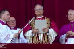 Pope Leo calls for an unarmed peace amid the threat of war