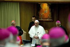 Report: Pope Francis affirms Church practice against admitting gay men to seminary