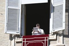 Pope Leo XIV urges families to keep the flame of love alive