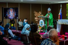 Filipino bishop urges faith-led response to ‘paralyzed’ world