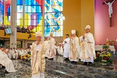 Bishop Agcaracar ordained, says God ‘widened the field’ in call to San Jose diocese