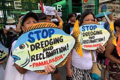 Fishers demand accountability for Manila Bay reclamation damage