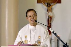 Veteran Catholic media priest dies at 81