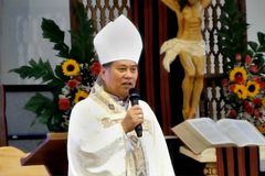 Faith, not control, should guide Bible ministry, bishop says