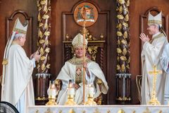 Bishop Agcaracar installed, urges faithful to walk together in unity
