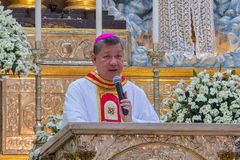 Entitlement, babala ni Bishop Villarojo sa mga pari - VeritasPH