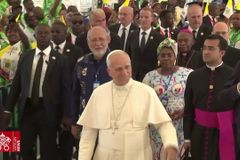 Pope at hospital in Equatorial Guinea: Small acts of kindness are the ‘hidden’ daily poems of life