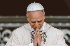 Pope Leo XIV, nagbigay pugay sa namayapang Pope Francis - VeritasPH